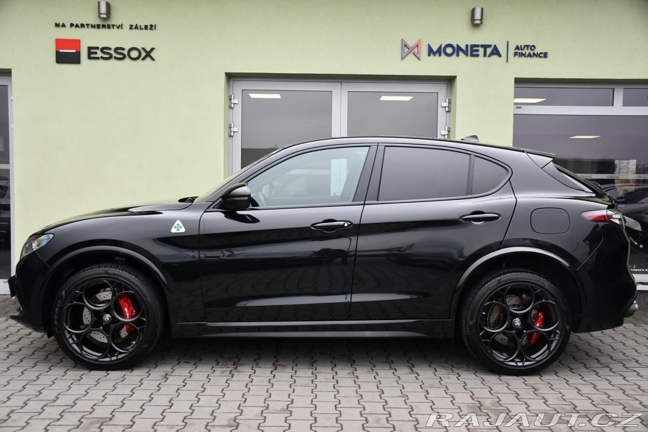 2024 Alfa Romeo Stelvio - 3