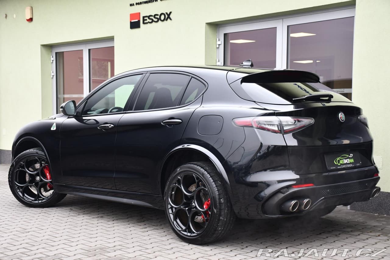 2024 Alfa Romeo Stelvio - 4