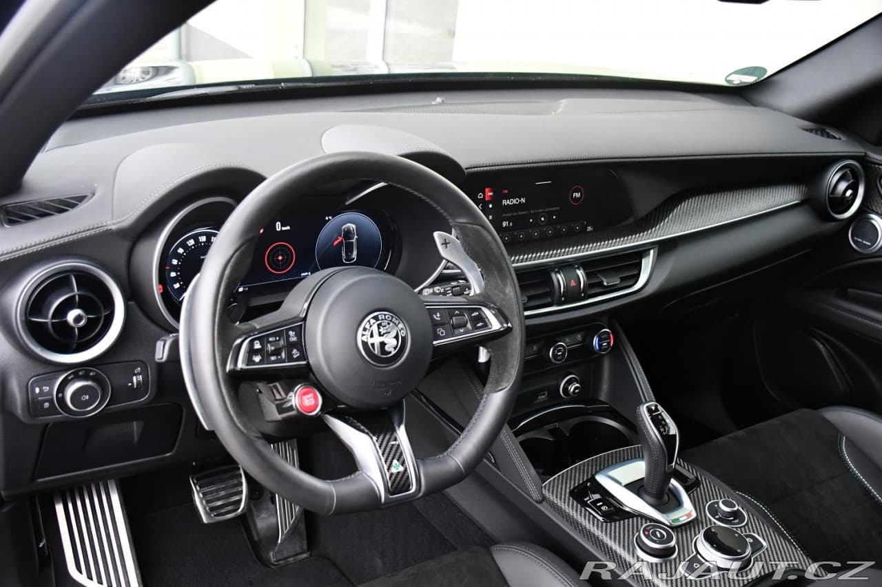 2024 Alfa Romeo Stelvio - 6