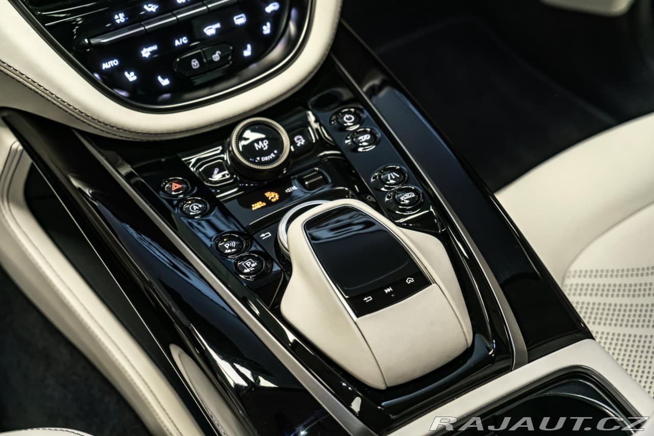 2023 Aston Martin Dbx - 19