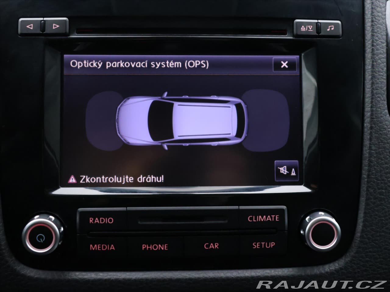 2012 Volkswagen Touareg - 18