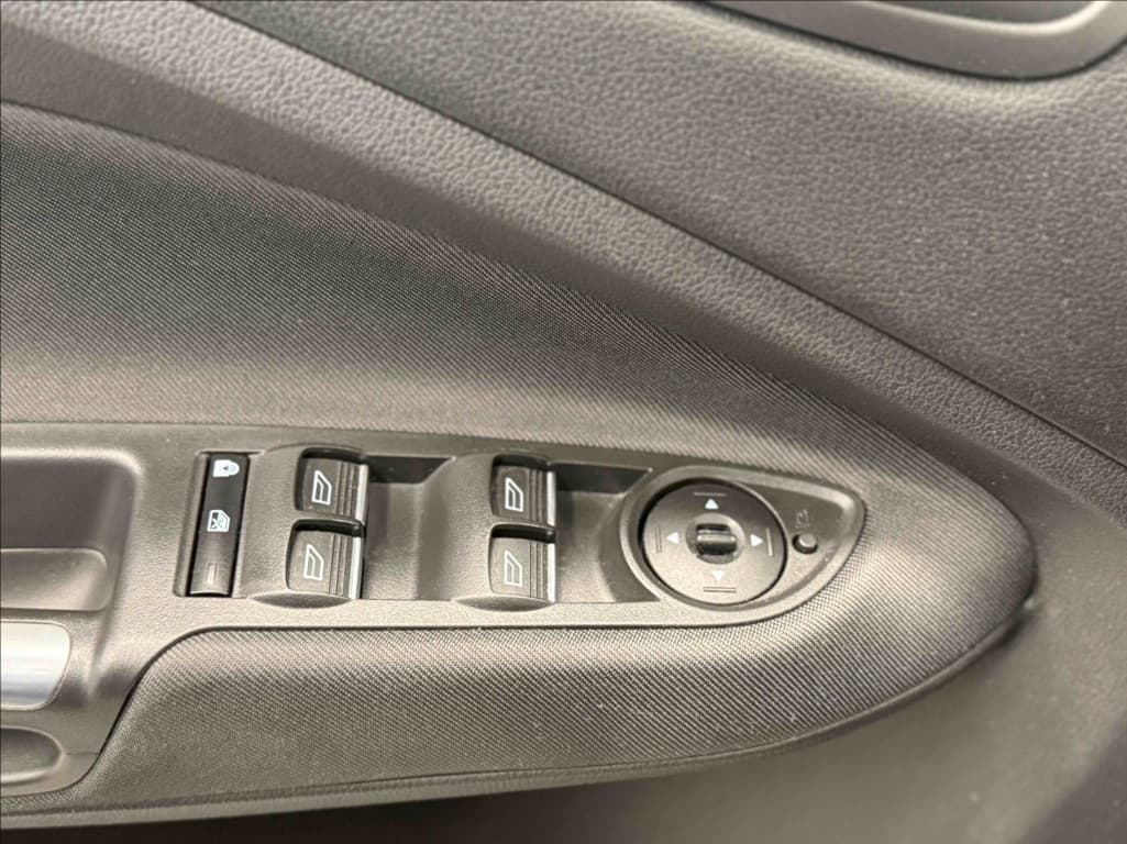 2016 Ford C-Max - 19