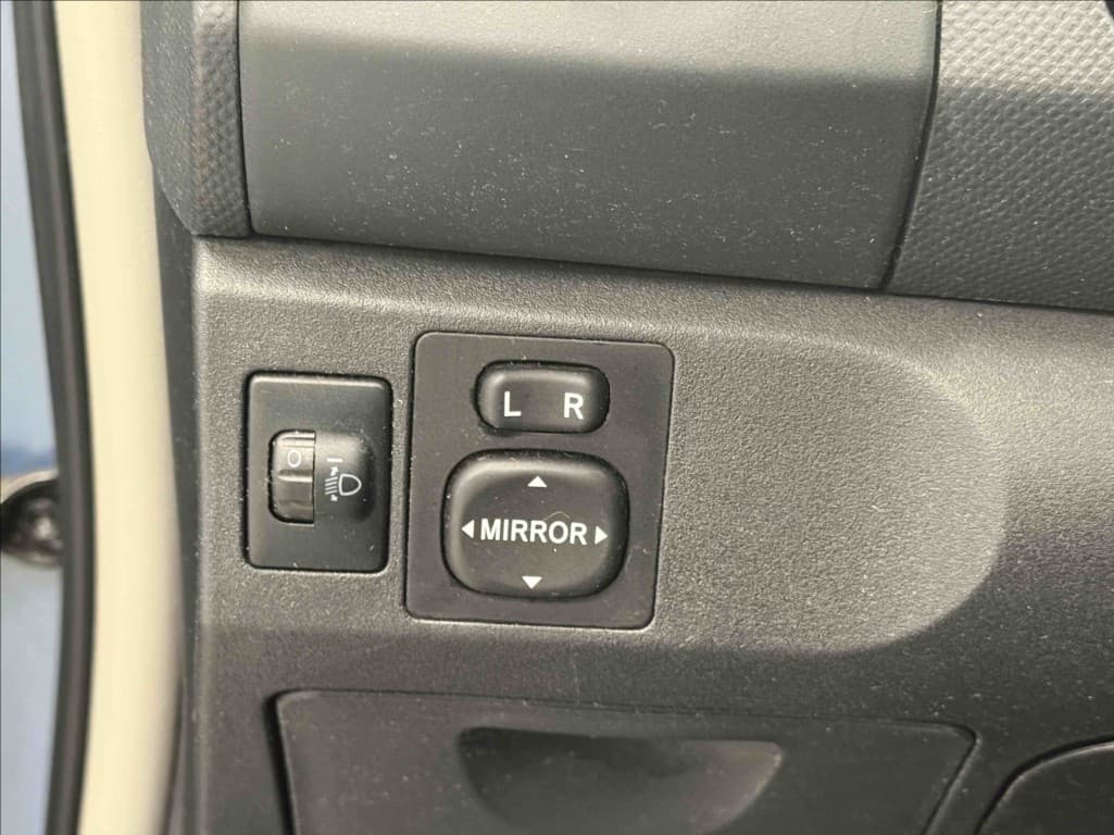 2008 Toyota Yaris - 13