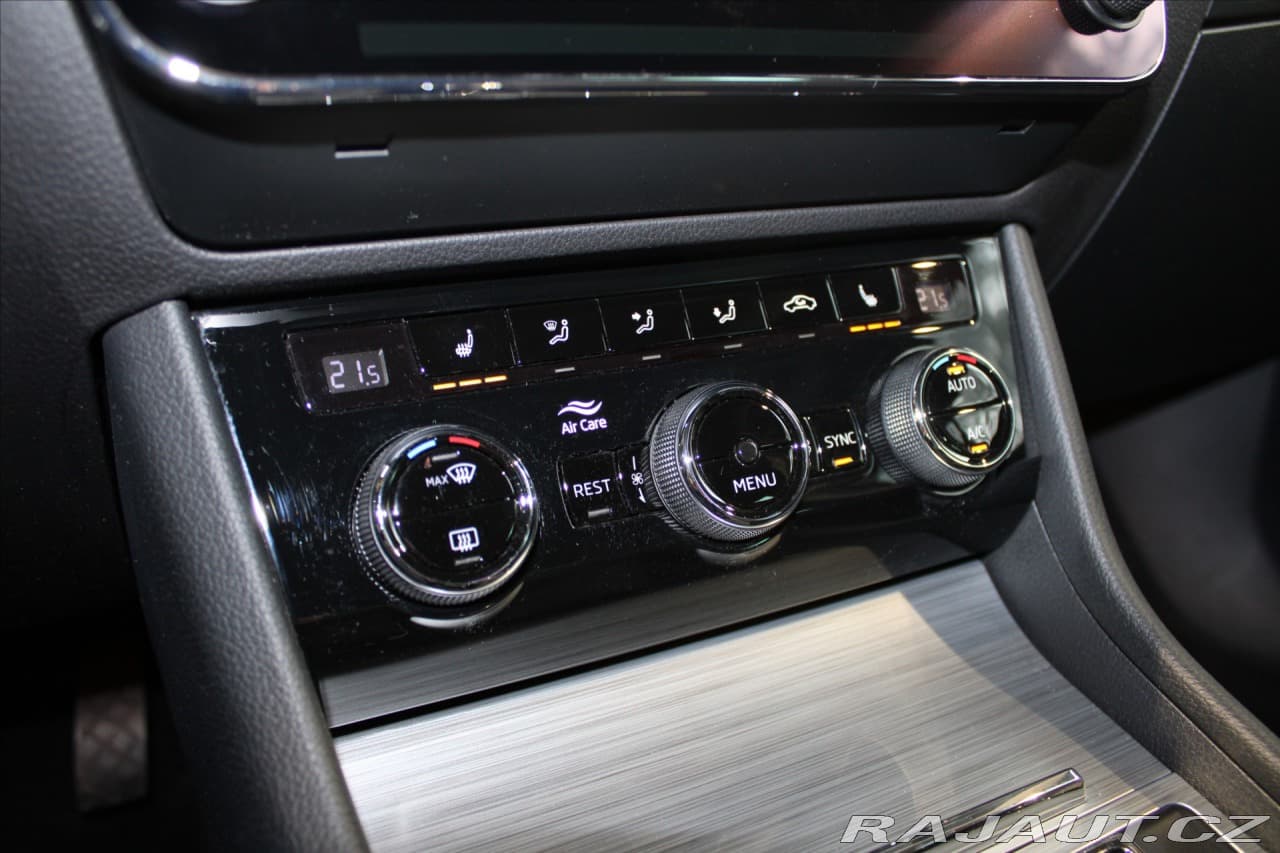 2020 Škoda Superb - 20