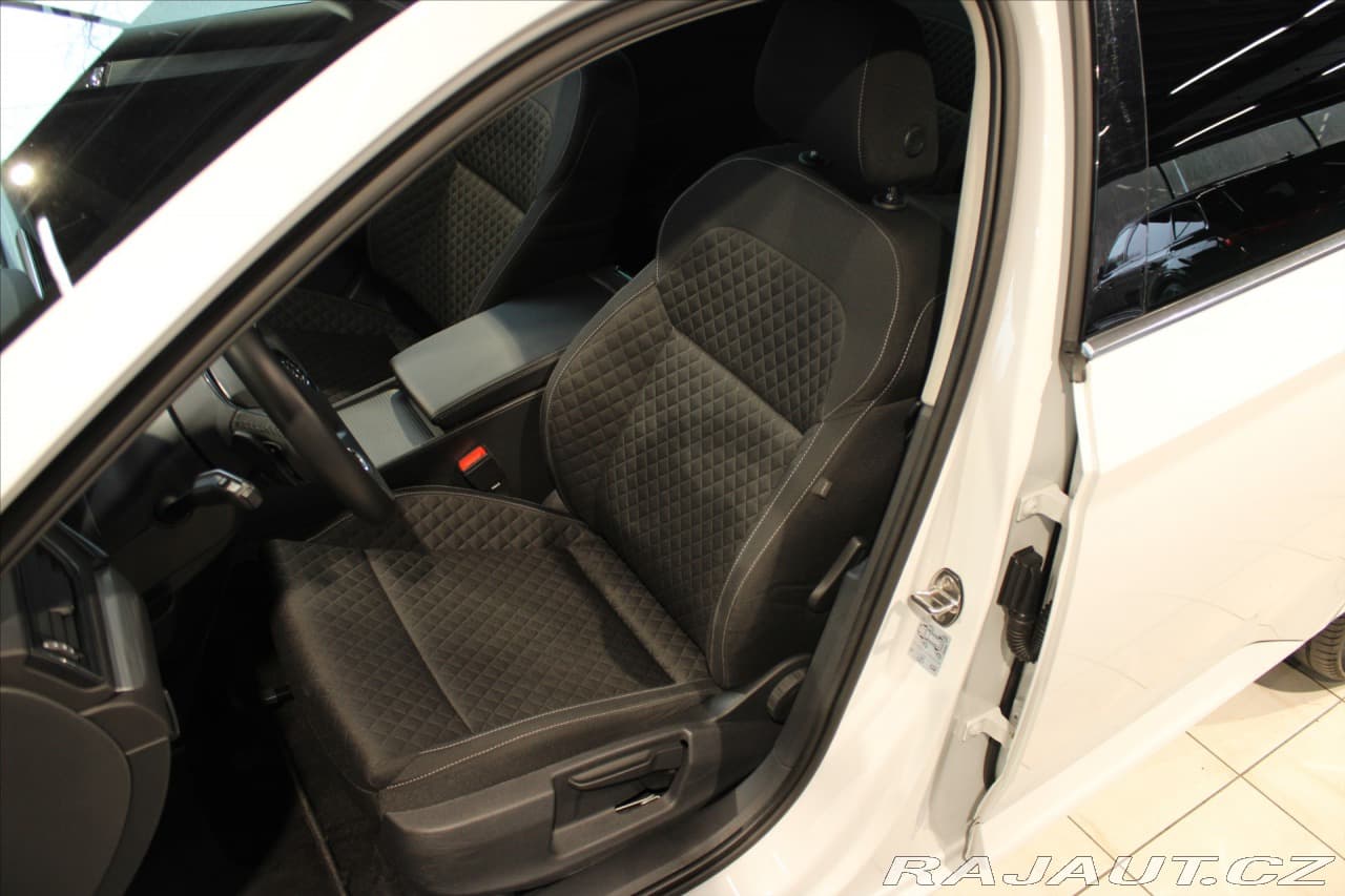 2020 Škoda Superb - 8