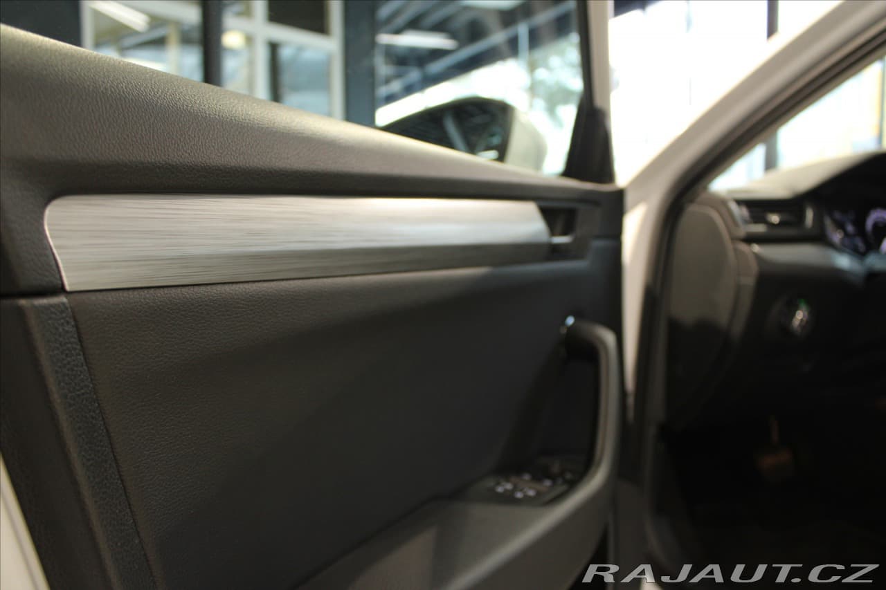 2020 Škoda Superb - 9