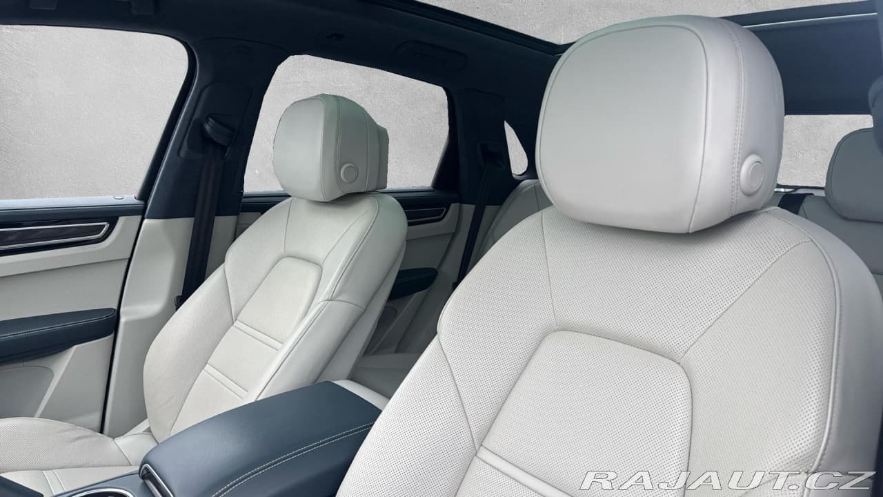 2019 Porsche Cayenne - 16