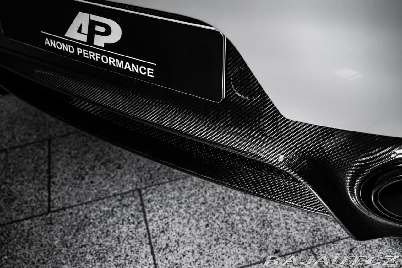 2020 Porsche 911 - 17