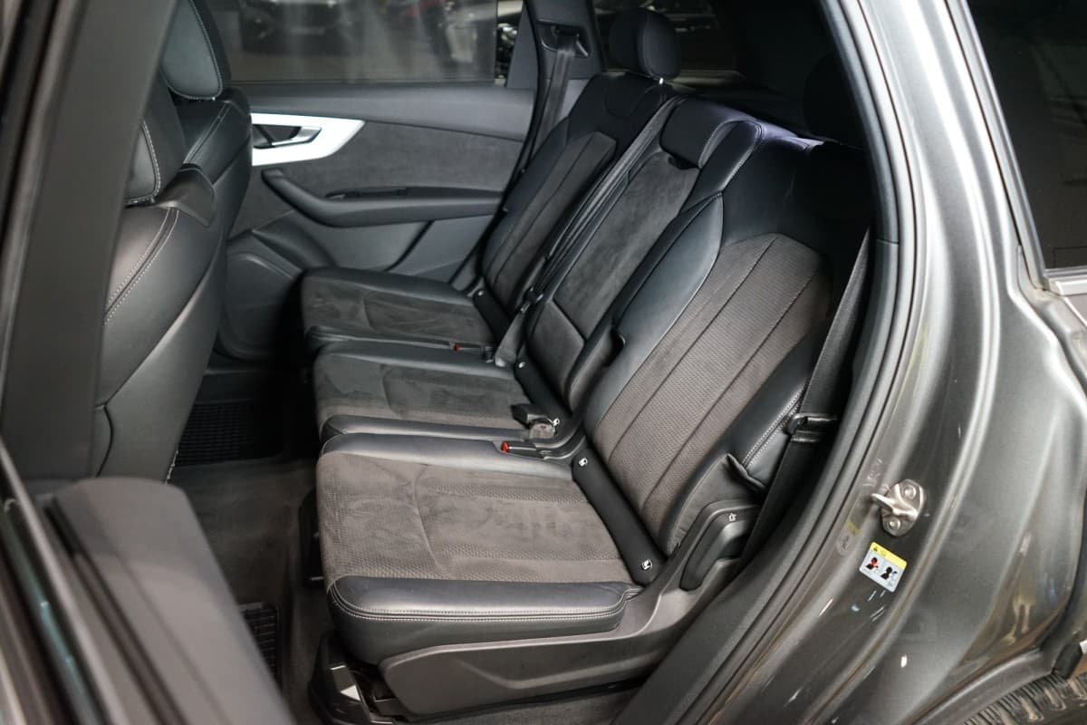 2020 Audi Q7 - 16