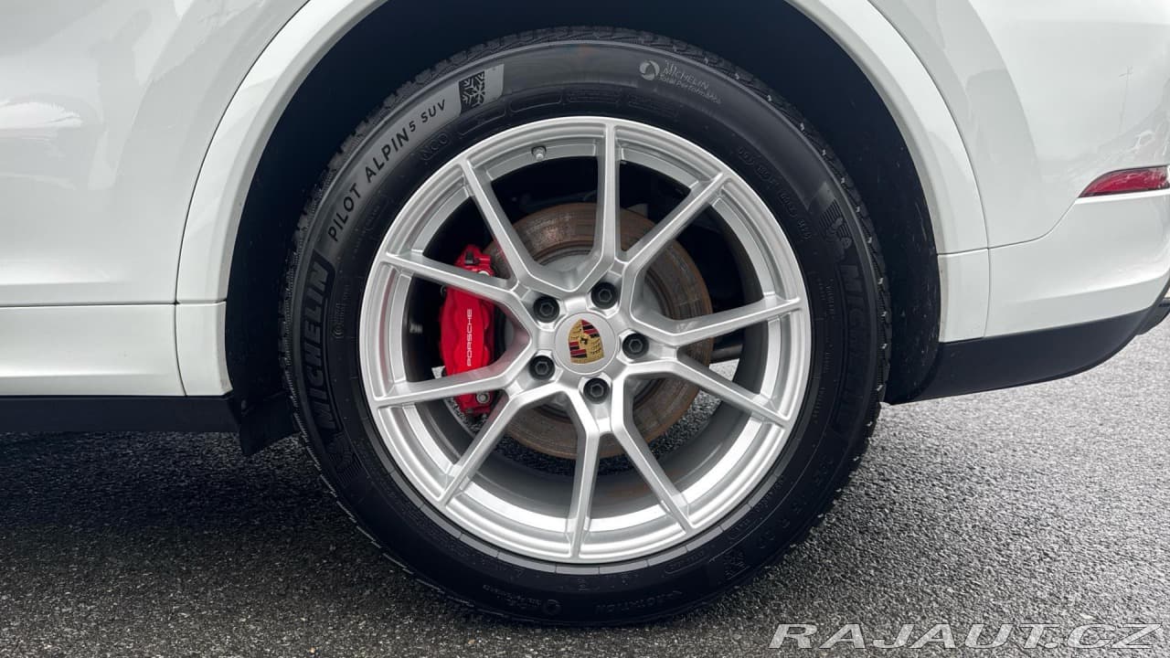 2023 Porsche Cayenne - 12