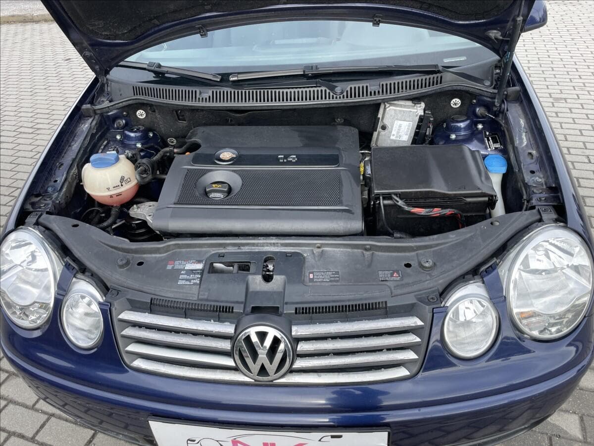 2004 Volkswagen Polo - 19