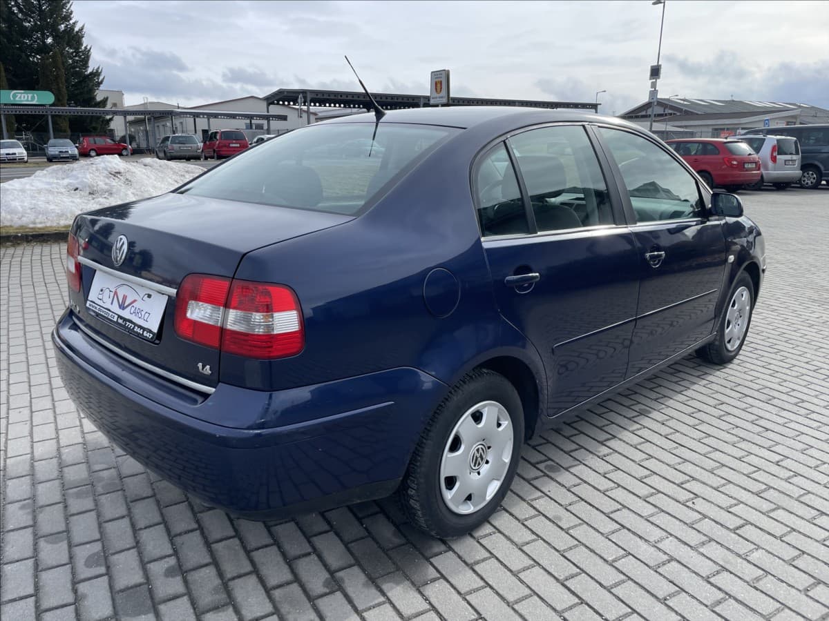 2004 Volkswagen Polo - 4
