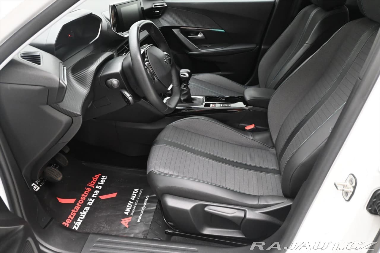 2021 Peugeot 2008 - 13