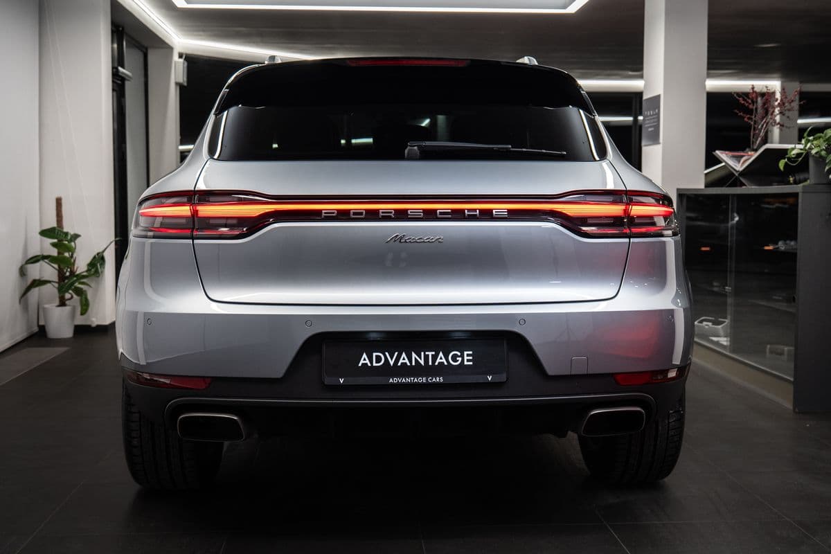 2025 Porsche Macan - 3