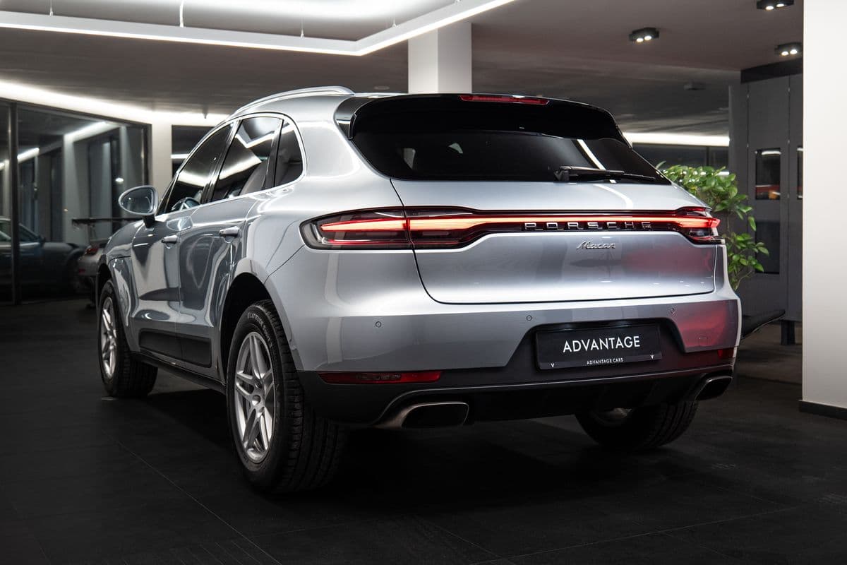 2025 Porsche Macan - 4