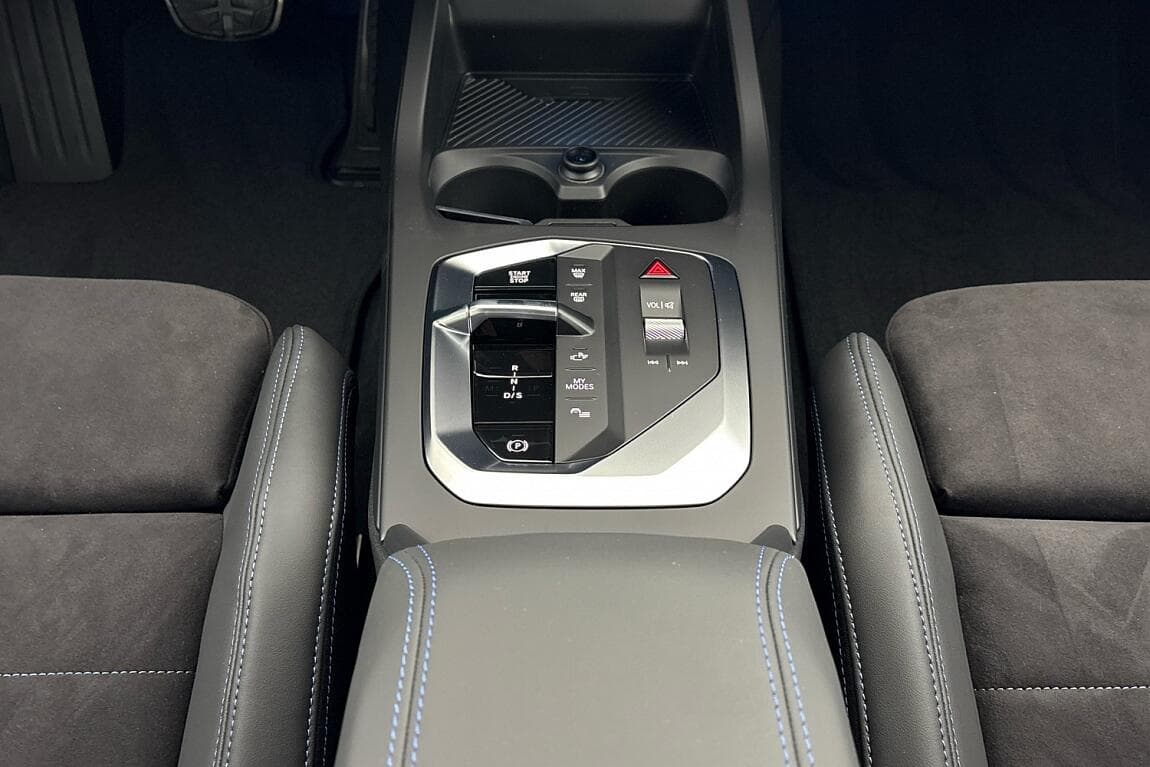 2020 BMW 1-Series - 10