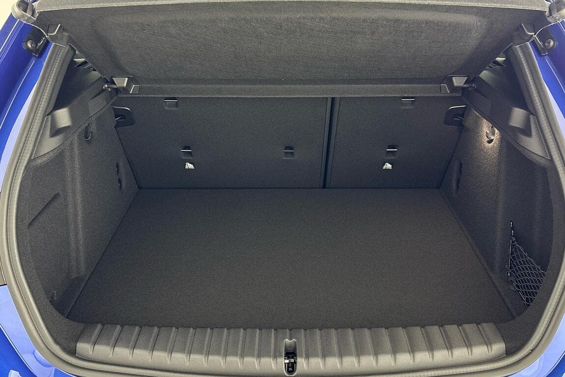 2020 BMW 1-Series - 15