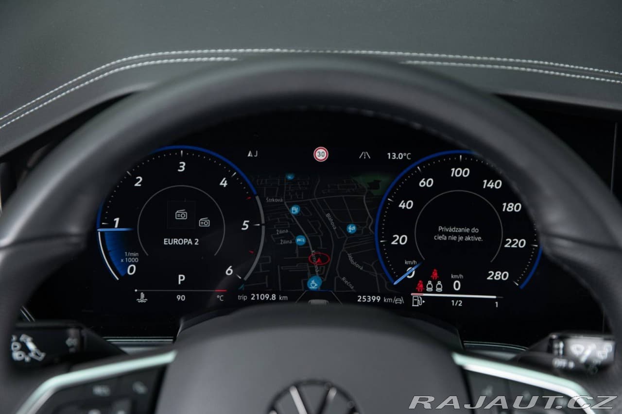 2025 Volkswagen Touareg - 17