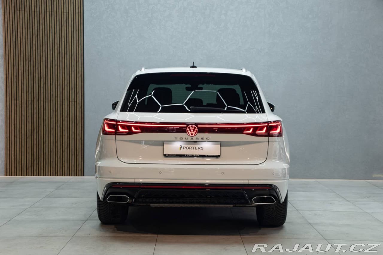 2025 Volkswagen Touareg - 4