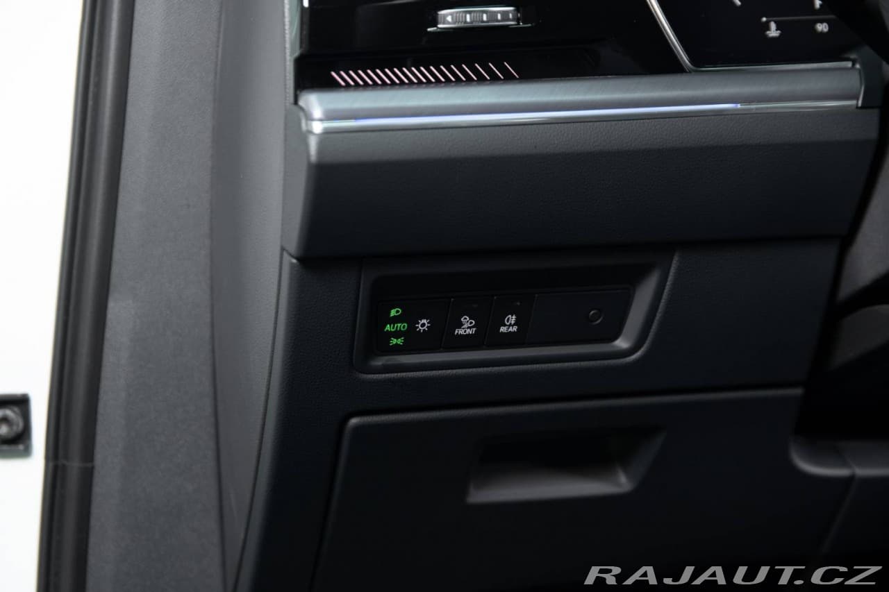 2025 Volkswagen Touareg - 7