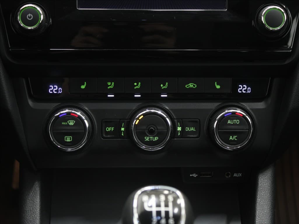 2014 Škoda Octavia - 14