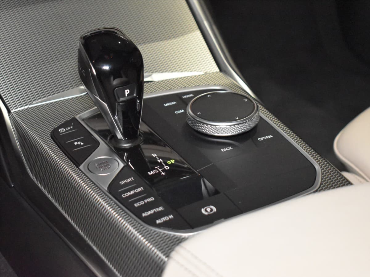 2022 BMW 3-Series - 14