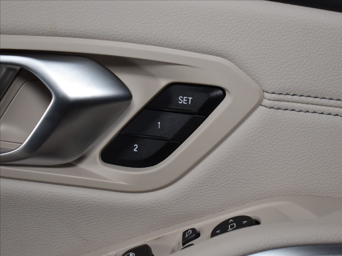 2022 BMW 3-Series - 19