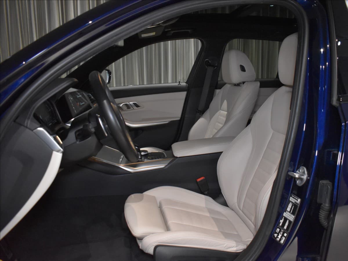 2022 BMW 3-Series - 8