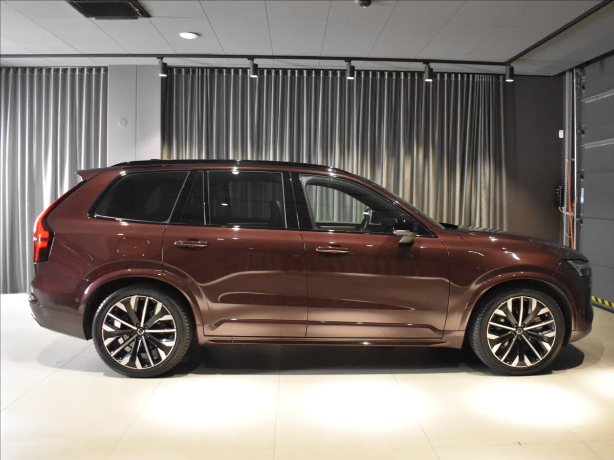 2025 Volvo Xc90 - 3