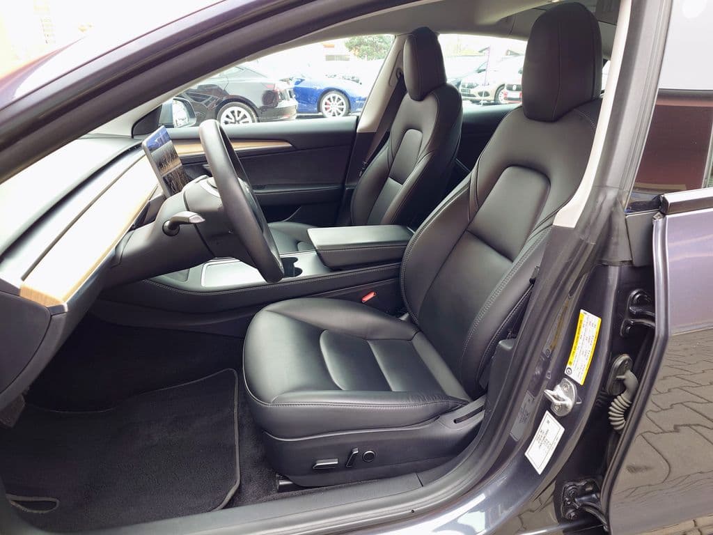 2021 Tesla Model 3 - 11
