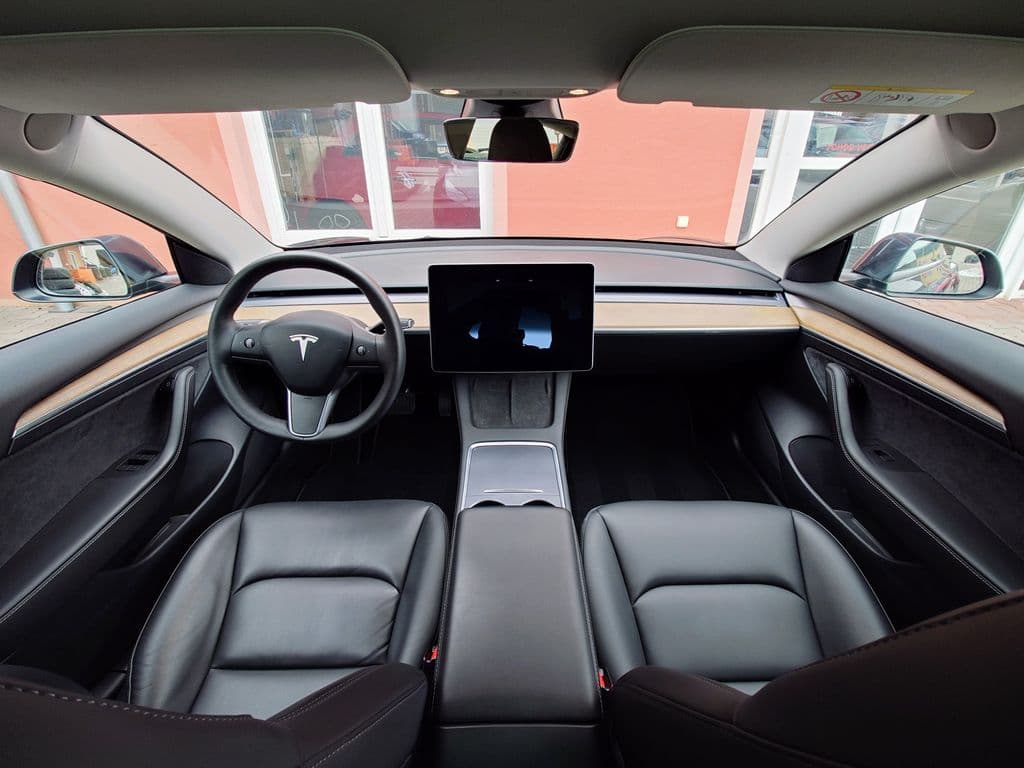 2021 Tesla Model 3 - 19