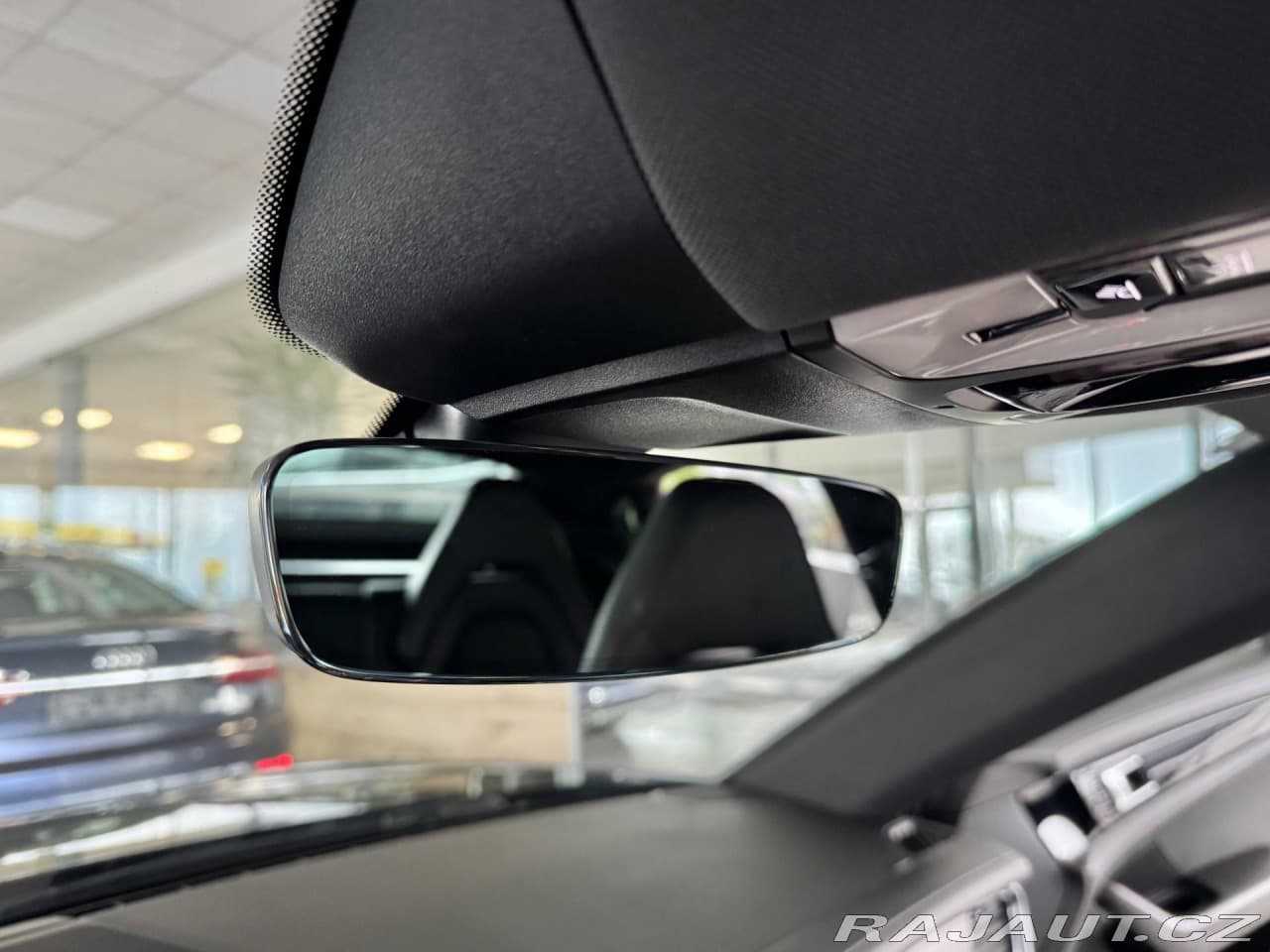 2017 Porsche Panamera - 19