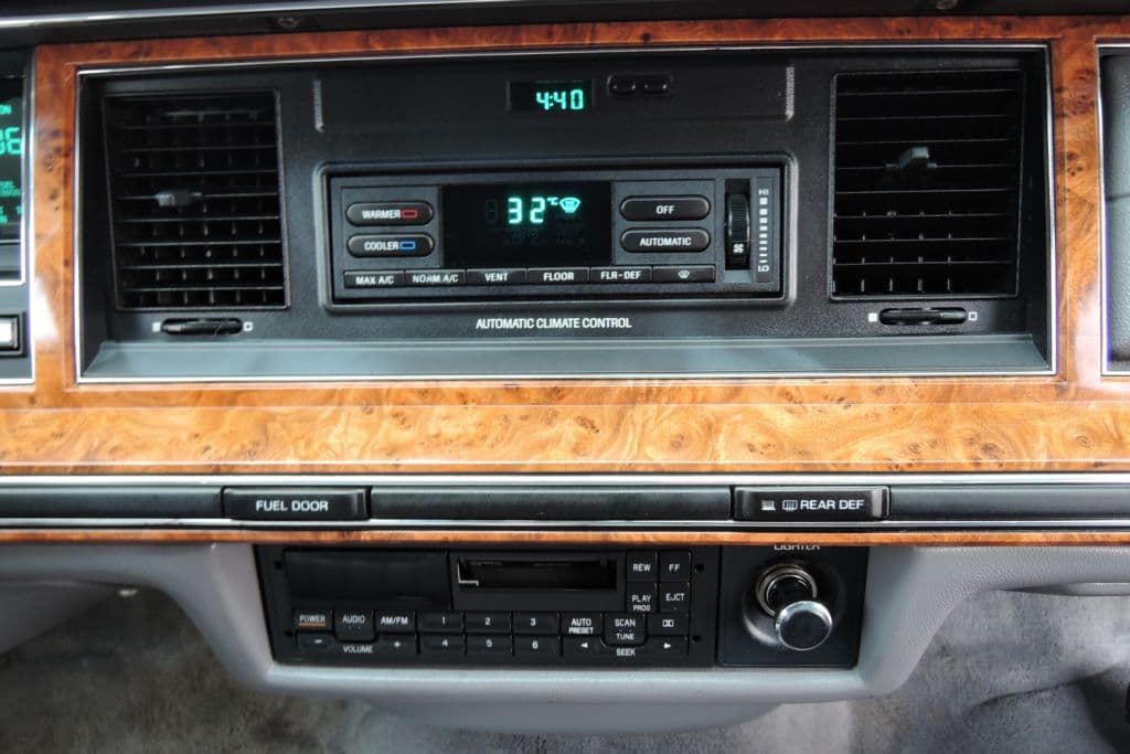 1993 Lincoln Ostatní - 13