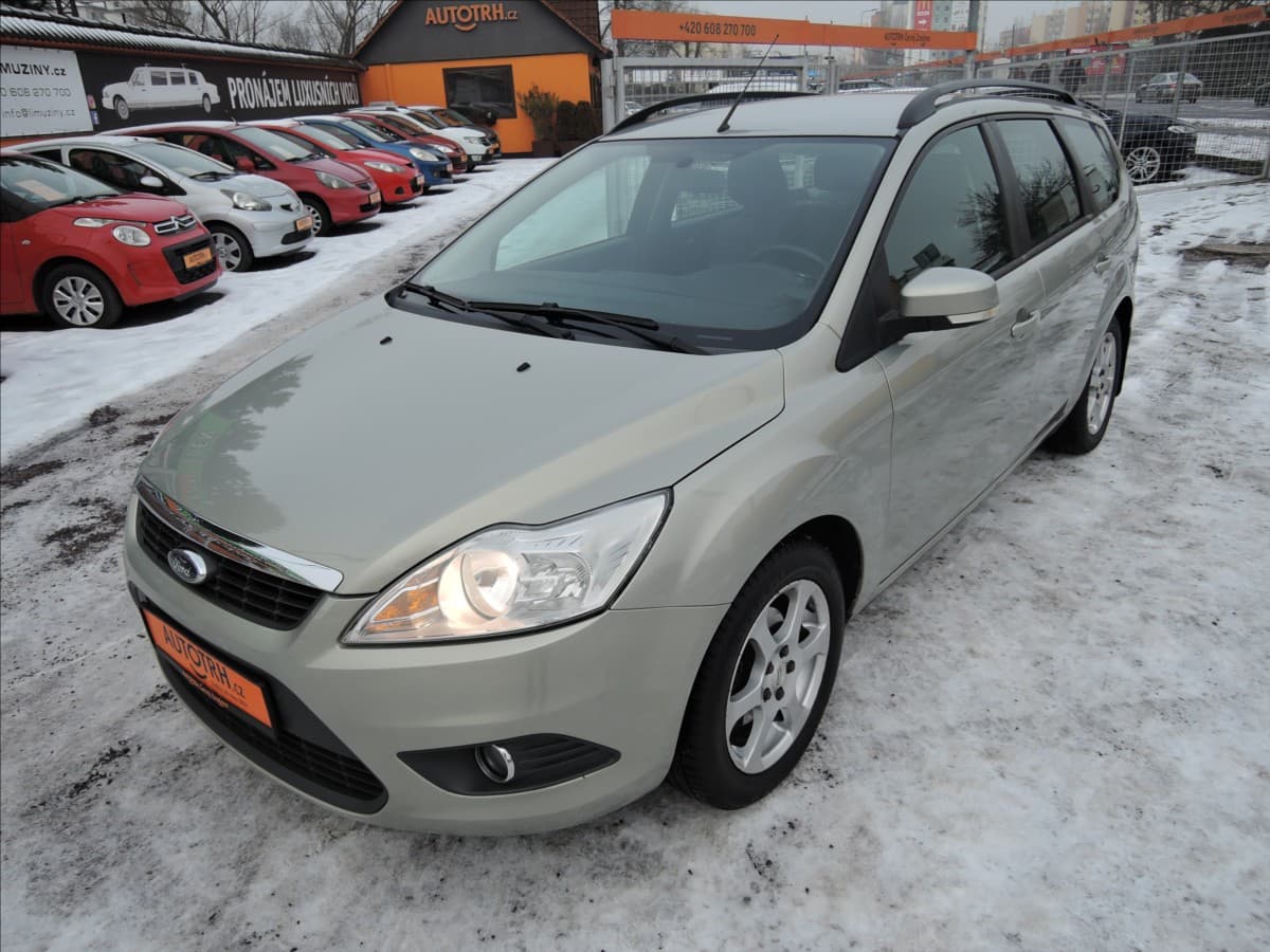 2010 Ford Focus - 3