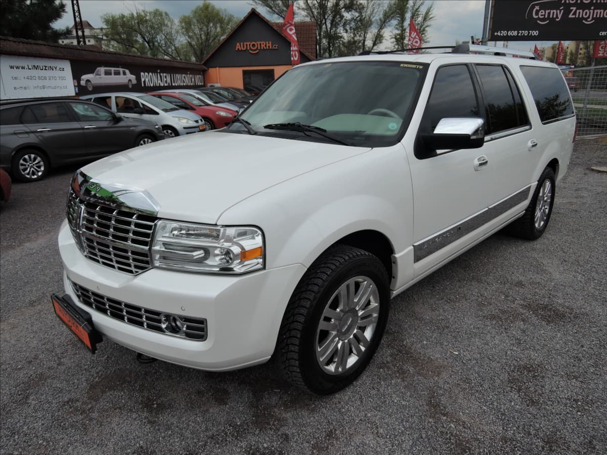 2014 Lincoln Navigator - 3