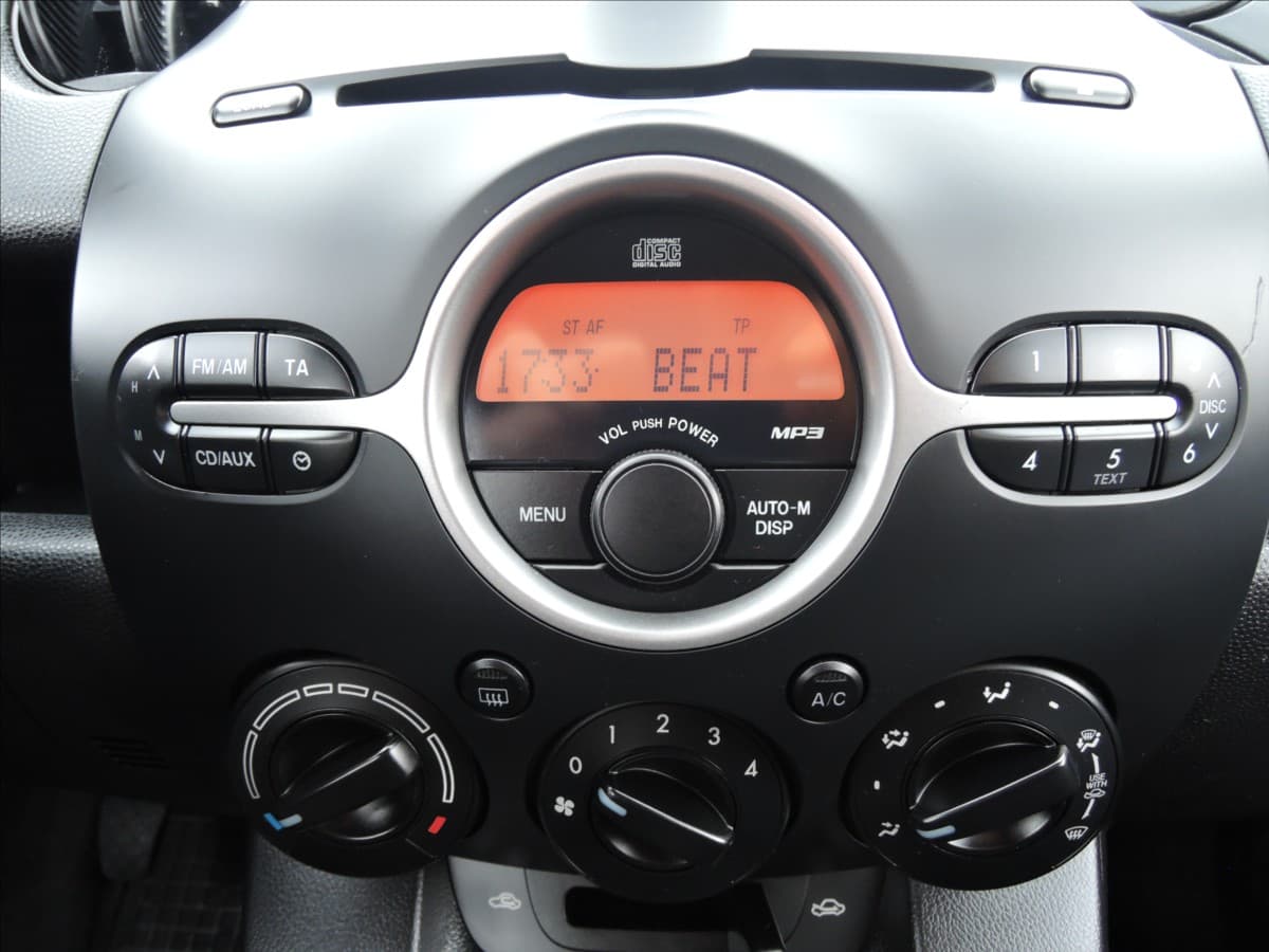 2009 Mazda 2 - 15