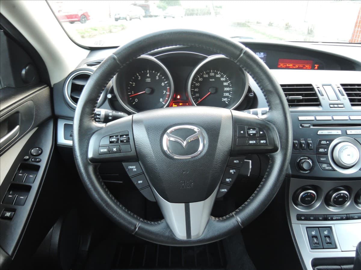 2010 Mazda 3 - 19