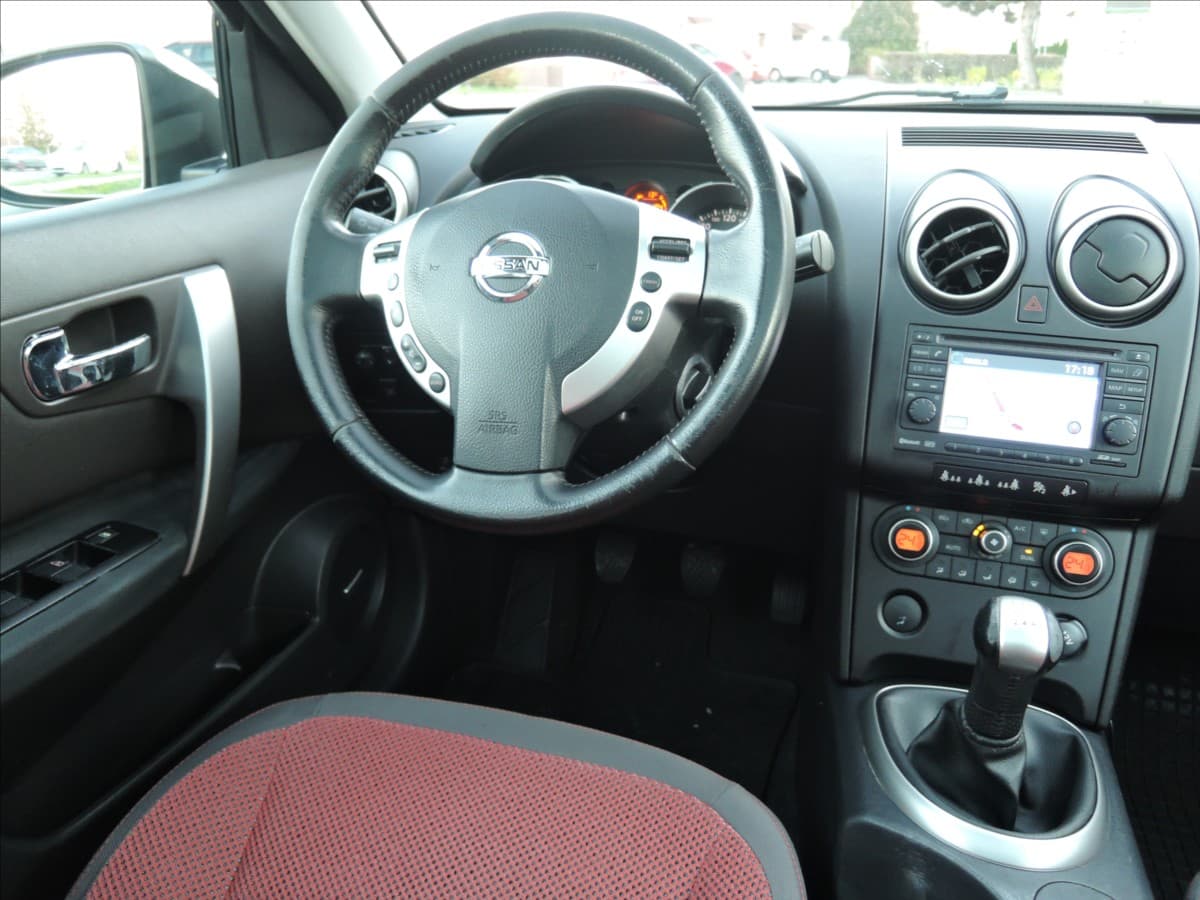 2010 Nissan Qashqai - 15
