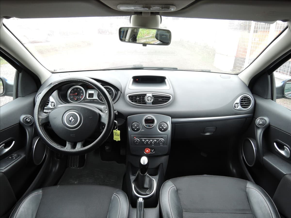 2007 Renault Clio - 12