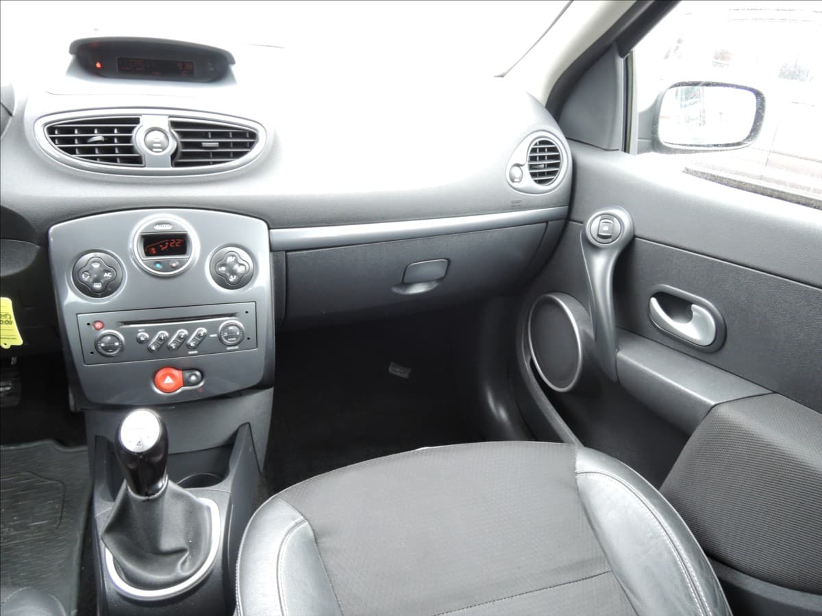 2007 Renault Clio - 14