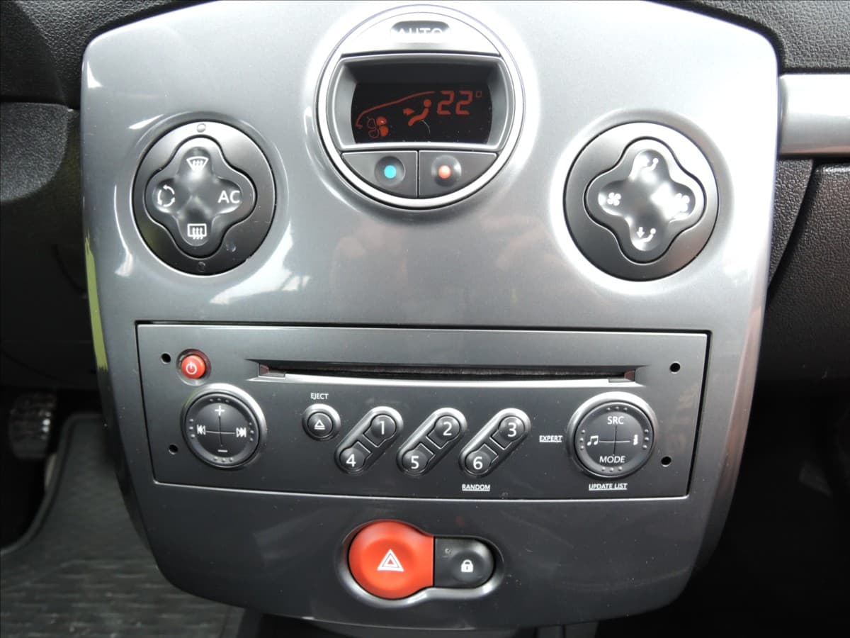 2007 Renault Clio - 16