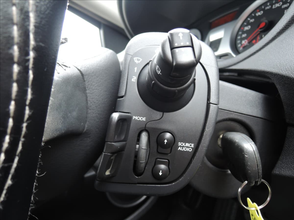 2007 Renault Clio - 19