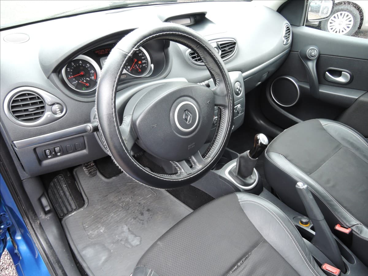 2007 Renault Clio - 9