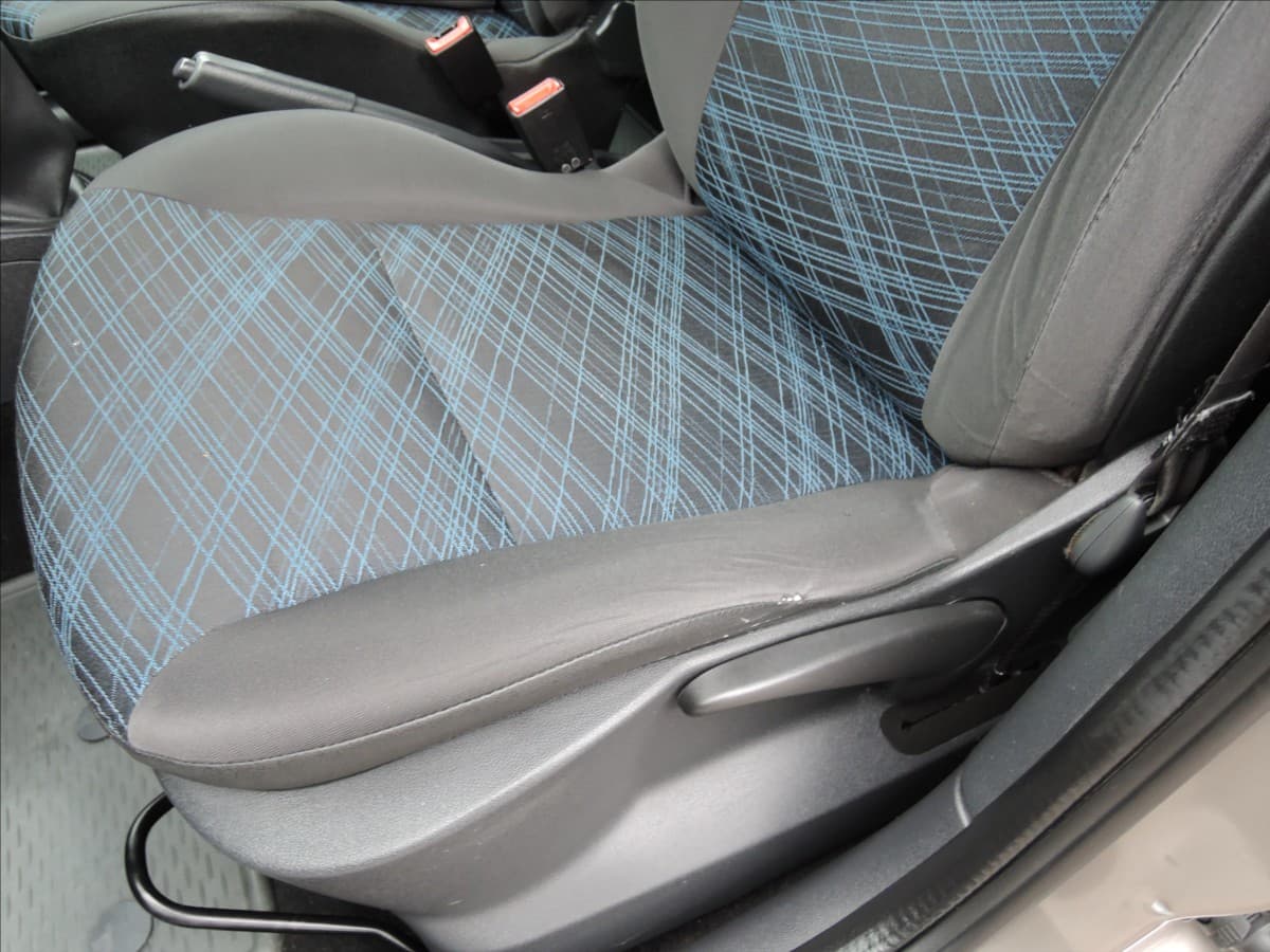 2009 Renault Clio - 10