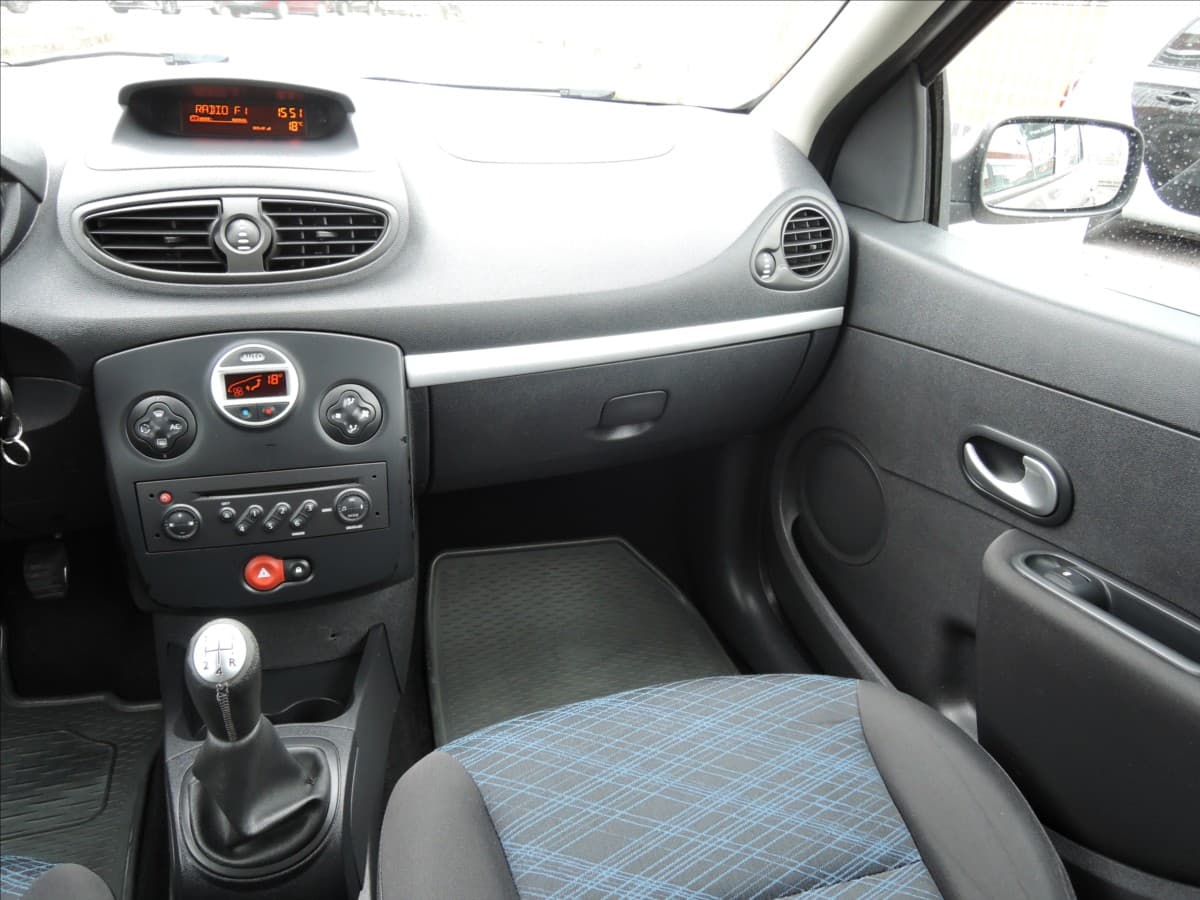 2009 Renault Clio - 15