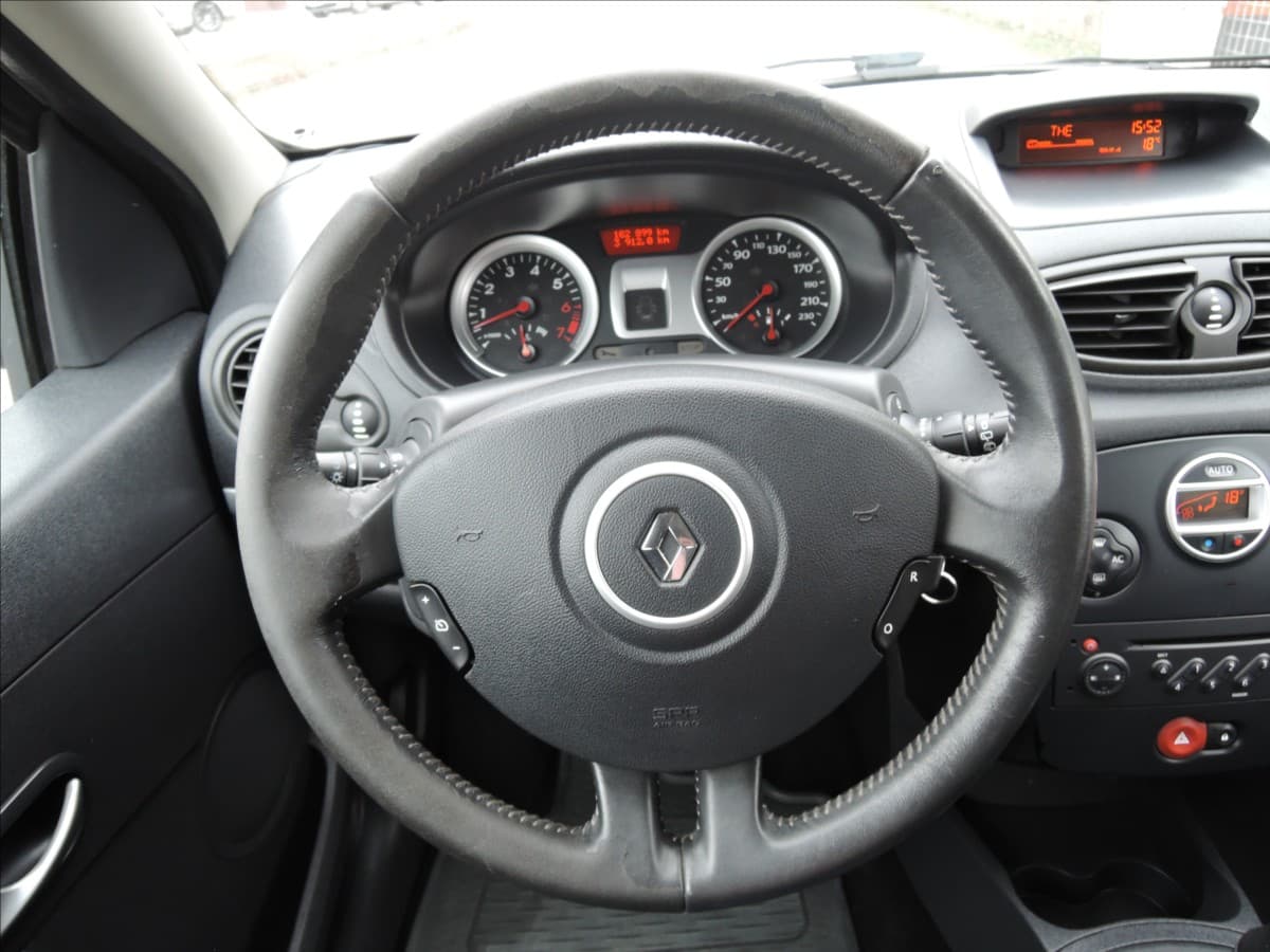 2009 Renault Clio - 18