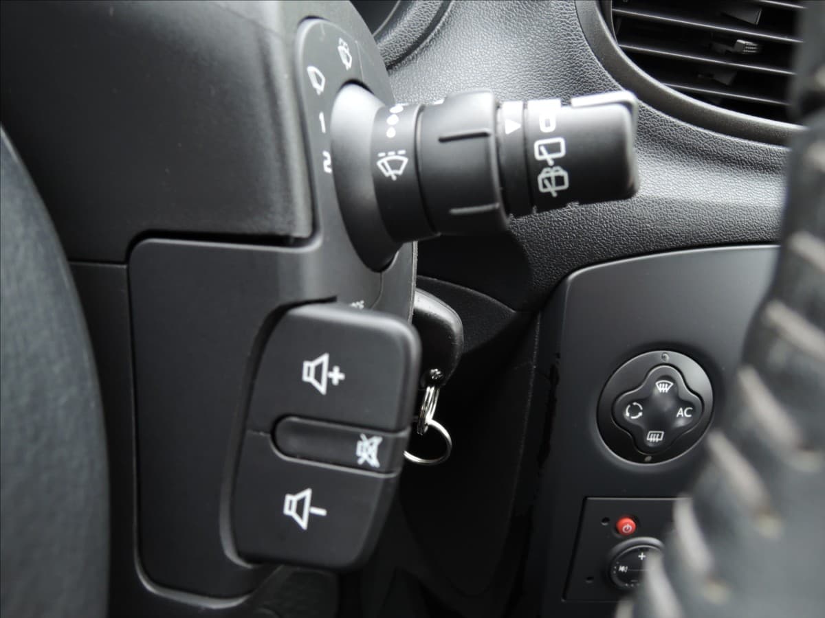 2009 Renault Clio - 20