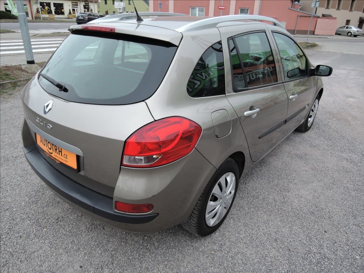 2009 Renault Clio - 5