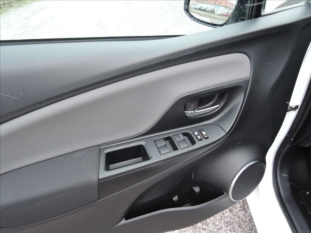 2014 Toyota Yaris - 10