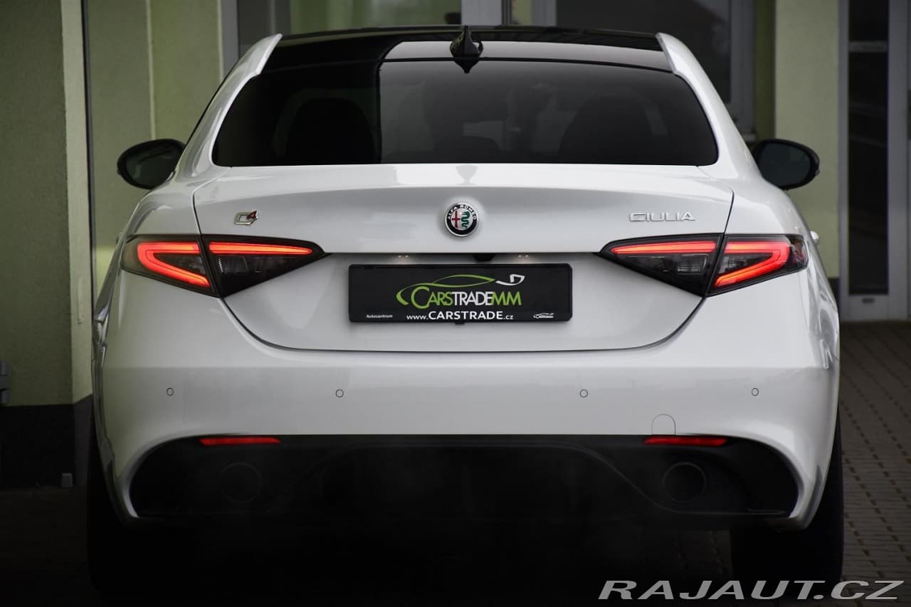 2024 Alfa Romeo Giulia - 11